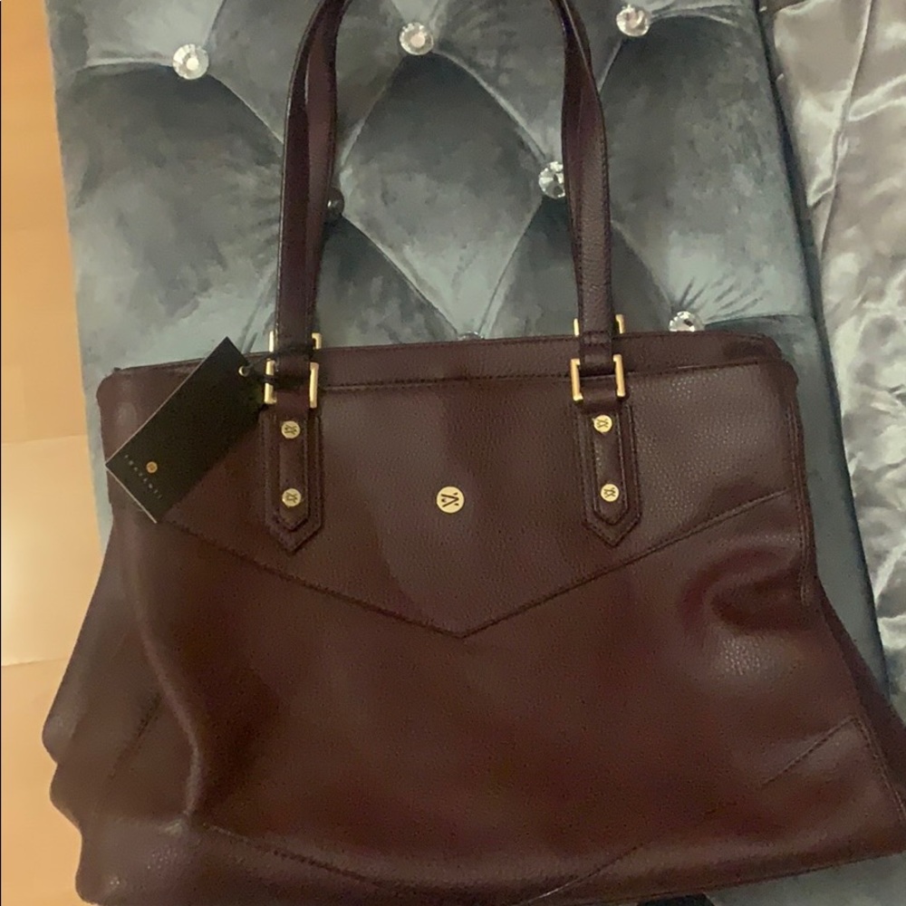 NWT TRAVANTI burgundy tote